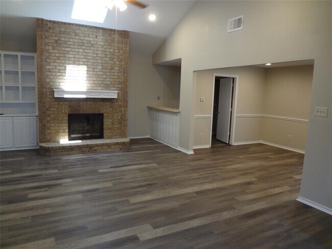 Building Photo - 219 Mountainview Dr