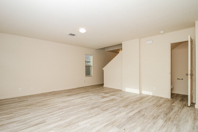 Building Photo - Tesoro Hills - 8214 Tesoro Hills, San Anto...