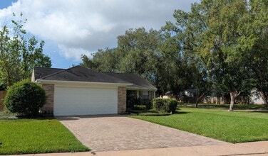 Building Photo - 3102 E Heatherock Cir