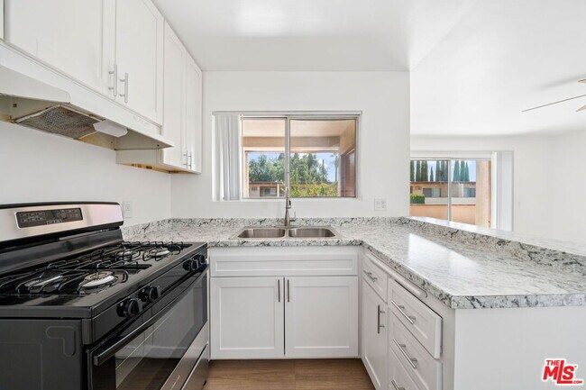 Foto del edificio - 1293 Garfield Ave