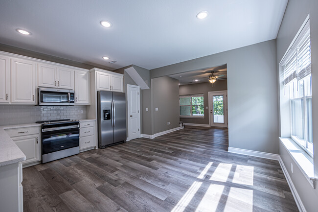 Kitchen - 1207 William Pl
