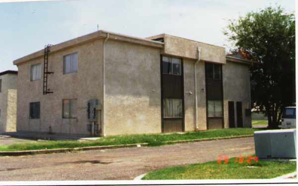 Building Photo - 4233 Stewart Ave