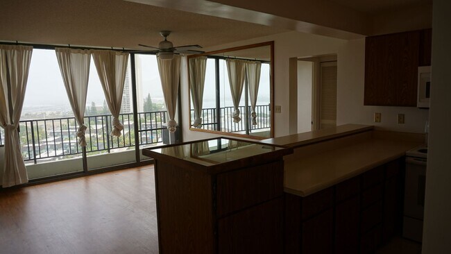 Foto del edificio - 2-bedroom, 1-bathroom unit with stunning m...