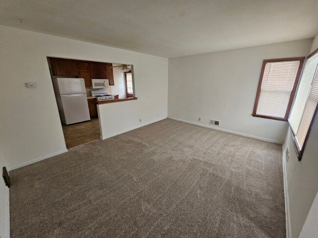 Foto del edificio - 4103 Lowry Ave N