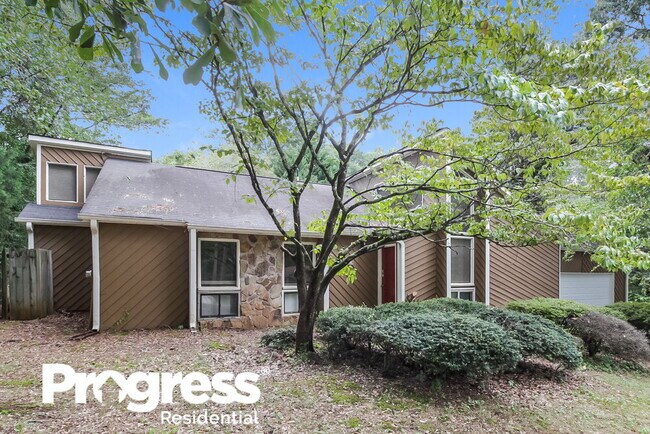Building Photo - 4553 Kings Crossing Dr NE