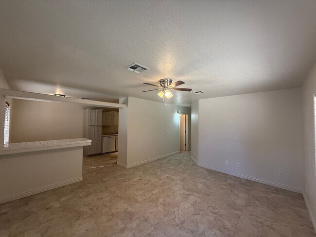 Foto del edificio - 3 Bedroom 2 Bathroom Home