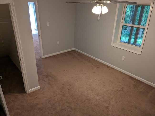 Building Photo - 3613 Brookeside Dr