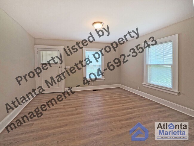 Foto del edificio - Charming Remodeled 3 Bedroom Ranch in the ...