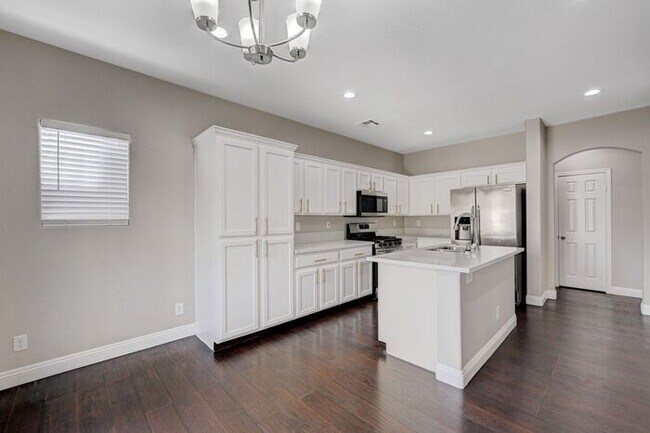 Building Photo - Amazing Single Family Home for Rent in Las...