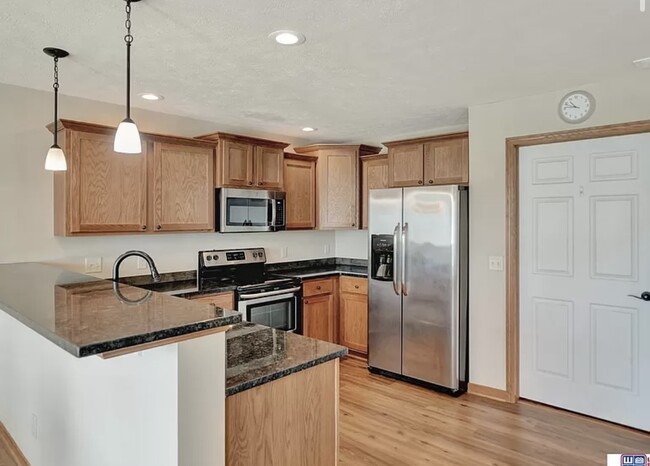 Building Photo - 6522 S 57th St