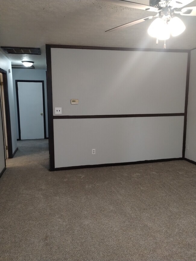 Building Photo - 157 Penrod Ave