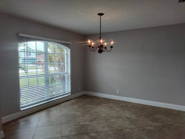 Foto del edificio - 4634 SW Tacoma St