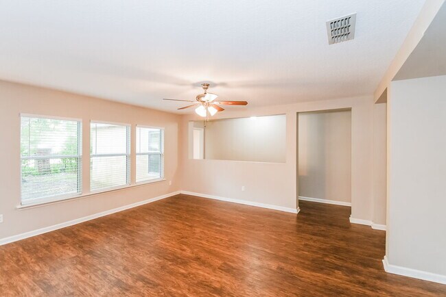 Foto del edificio - 3859 Marsh Bluff Dr