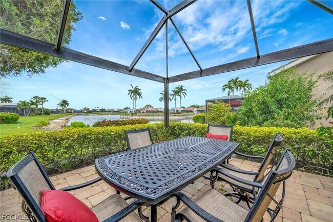 Foto del edificio - 9341 White Hickory Ln