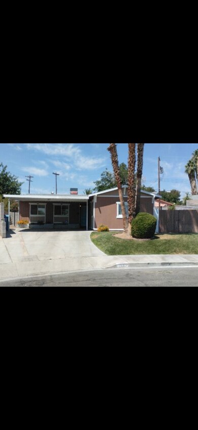 Foto principal - 2632 Cabot St