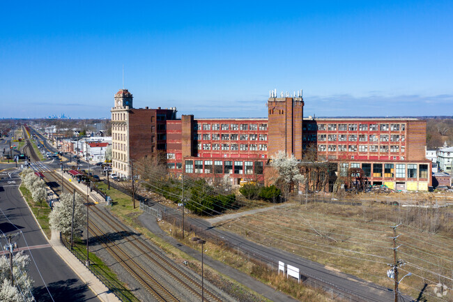 Building Photo - Keystone Watch Case Building