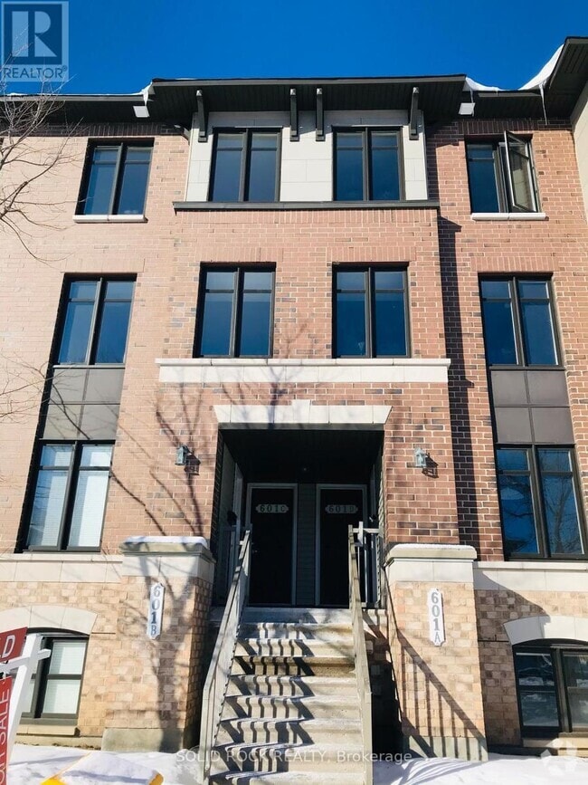 Building Photo - 601 Chapman Mills Dr