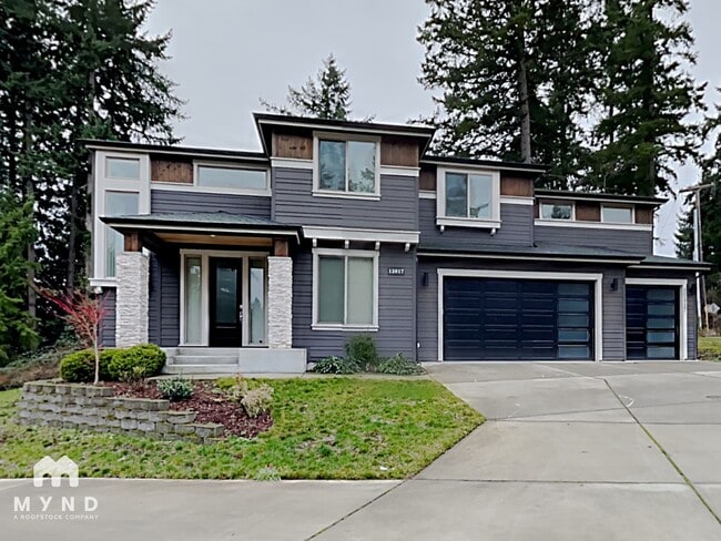 Building Photo - 12017 SE May Creek Park Dr