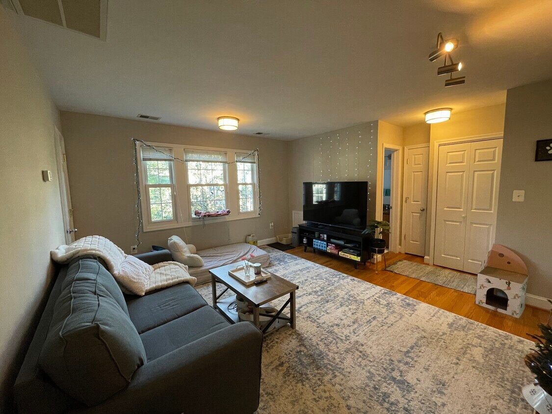 Primary Photo - 44 N Bedford St