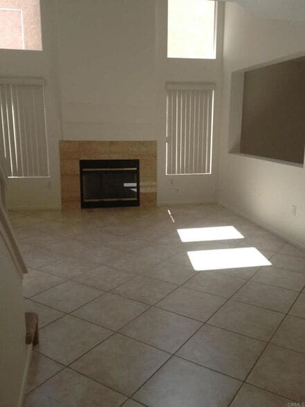 Building Photo - 1374 Serena Cir