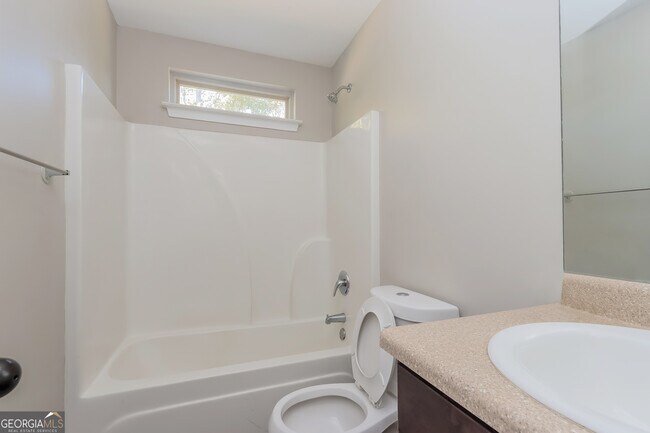 Building Photo - 128 Pristine Dr