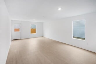 Building Photo - 725 Wagtail Dr