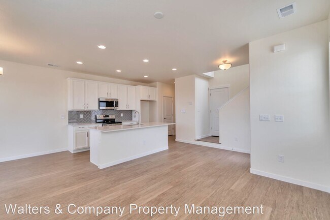 Foto del edificio - 3 br, 3 bath House - 9635 Albion Lane Bldg 14