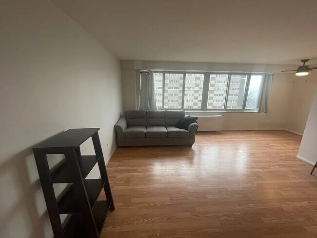 Foto del edificio - 12520 Edgewater Dr