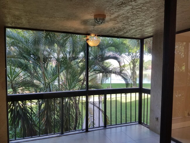 Building Photo - 820 Lavers Cir