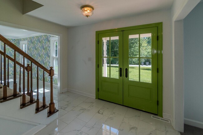 Foto del edificio - 428 Ingleside Dr