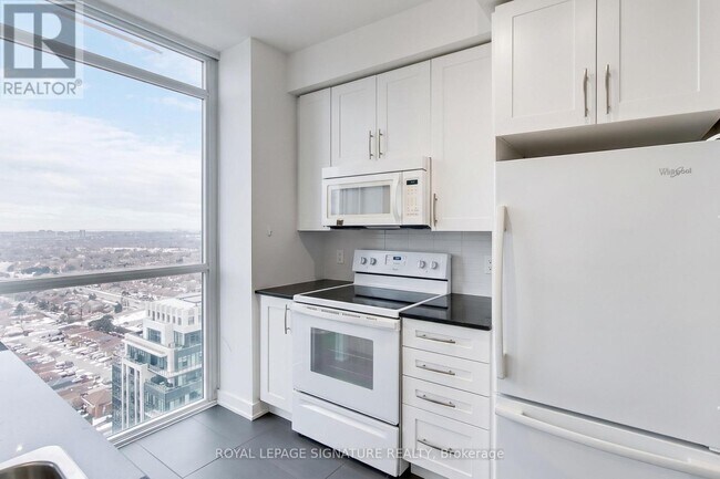 Photo du bâtiment - 4070 Confederation Pkwy
