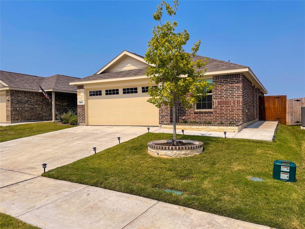 Primary Photo - 5804 Honey Creek St