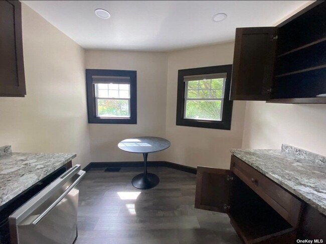 Building Photo - 164 Sterling Pl