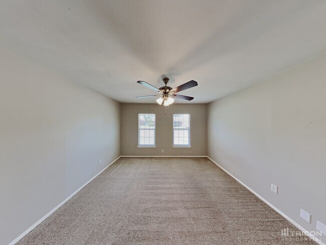 Building Photo - 220 Revere Dr