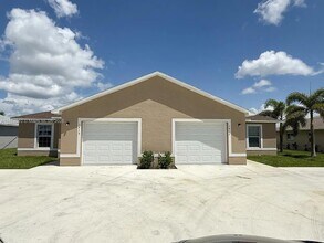 Building Photo - 1417 Academy Blvd