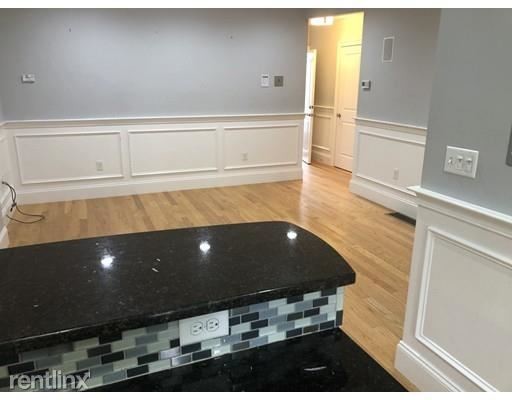 Foto del edificio - 2 br, 1 bath  - 291 D Street #1 NG 1