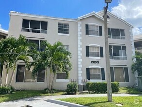 Building Photo - 2851 N Oakland Forest Dr