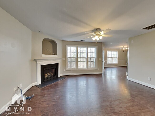 Foto del edificio - 112 Tyler Gate Ln