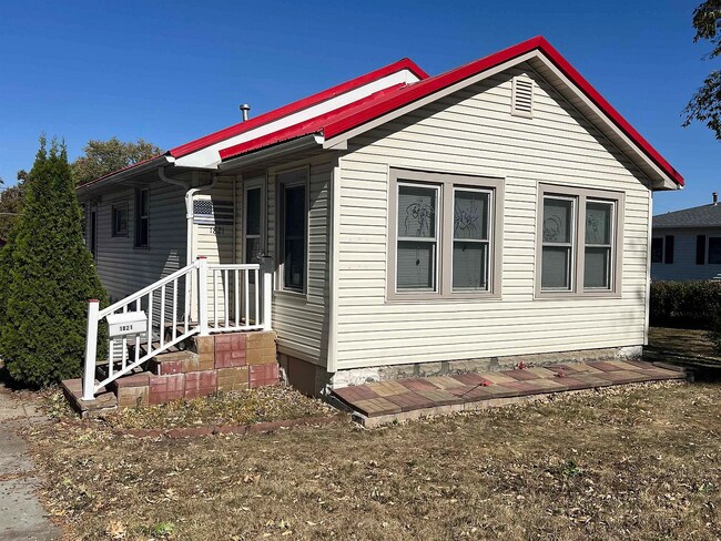 Foto del edificio - 1821 E Ridgeway Ave