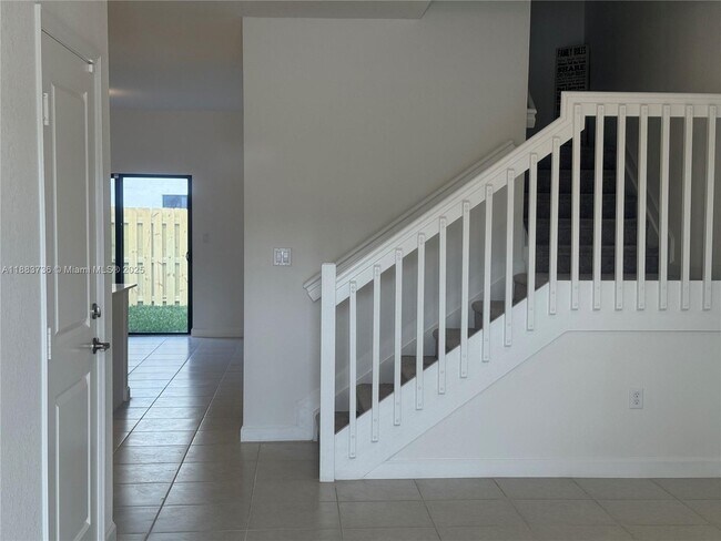 Building Photo - 12915 SW 231st Ter
