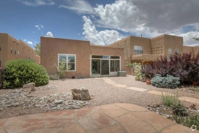 Building Photo - 13247 Silver Peak Pl NE