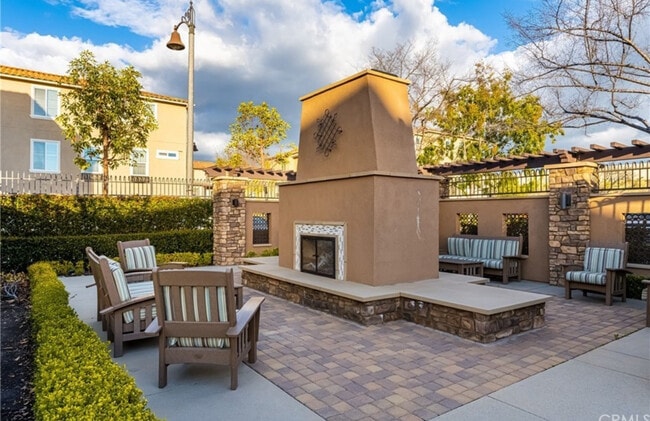 Building Photo - 23 Quinn Way