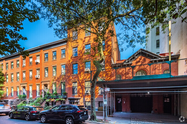 Foto del edificio - 161 Columbia Heights