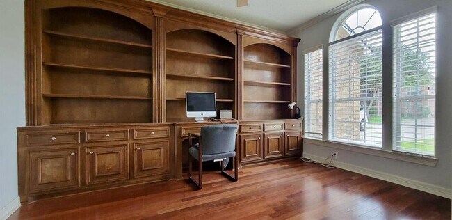 Foto del edificio - 2213 Jernigan Ford