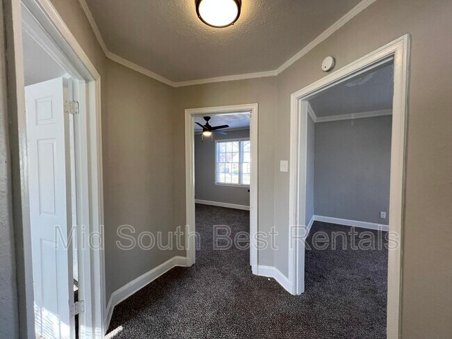 Foto del edificio - 1071 Springdale St