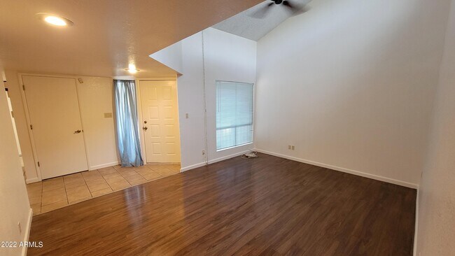 Foto del edificio - 9201 N 47th Dr