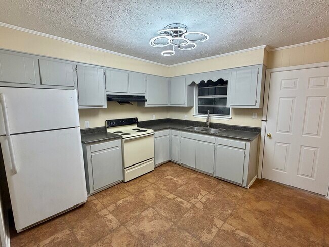 Building Photo - 1101 6th St