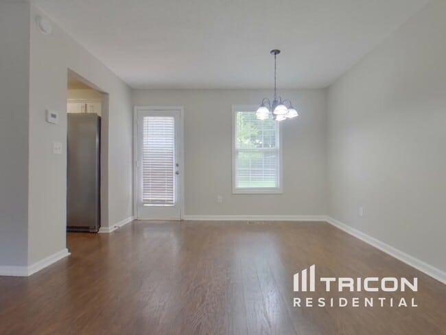 Building Photo - 114 Ivy Brook Dr