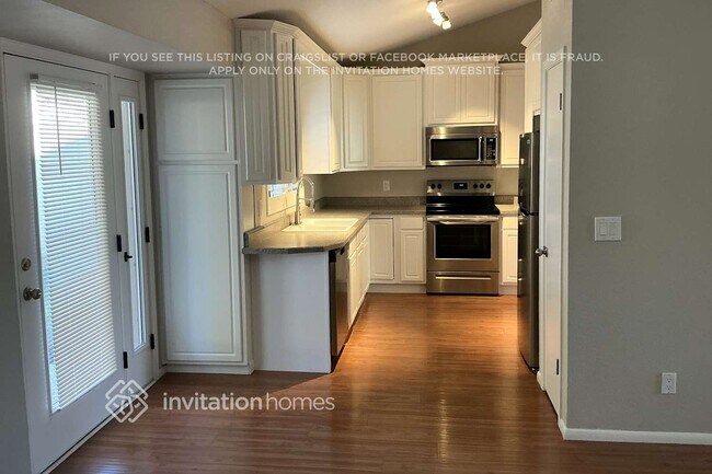 Foto del edificio - 5954 E Elmwood St