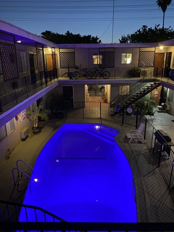 7524 Haskell Ave Unit 9, Los Angeles, CA 91406 Room for Rent in Los